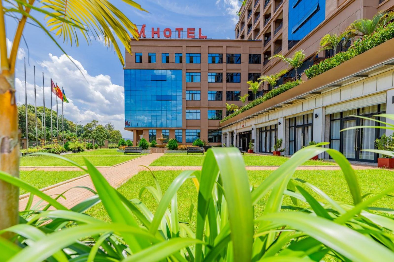 M Hotel Кигали Экстерьер фото