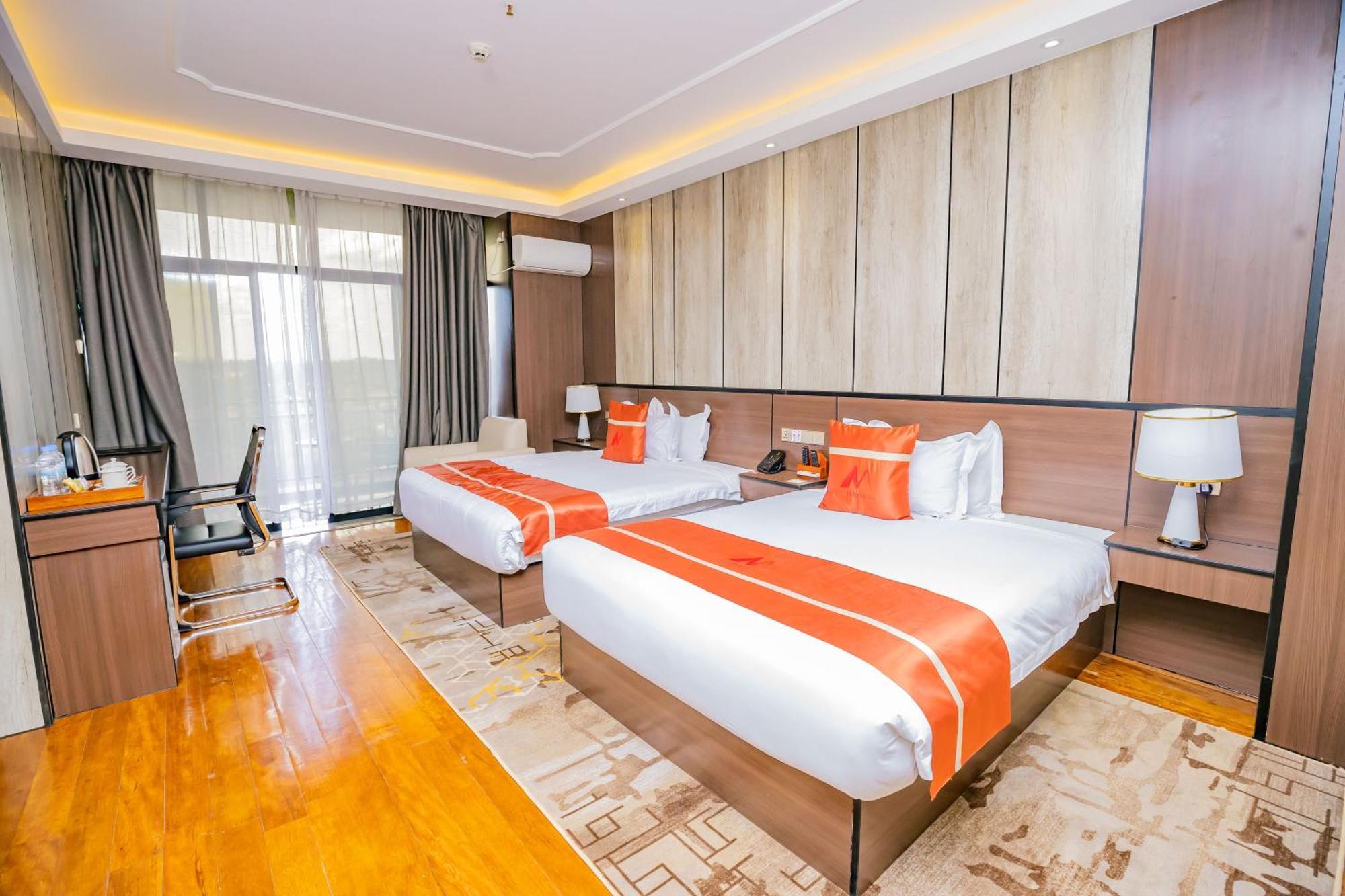 M Hotel Кигали Экстерьер фото