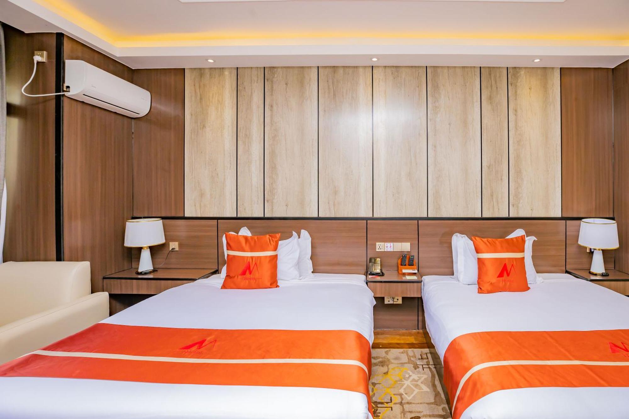 M Hotel Кигали Экстерьер фото