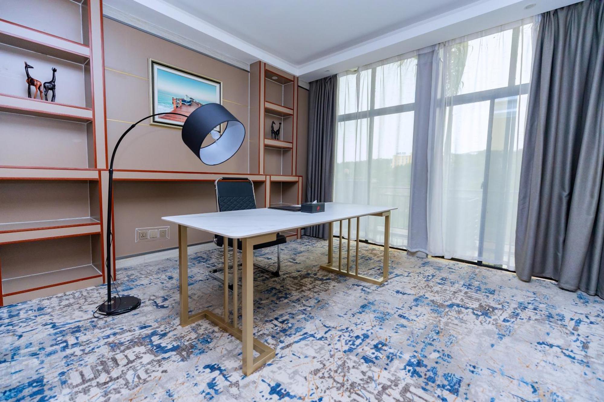 M Hotel Кигали Экстерьер фото