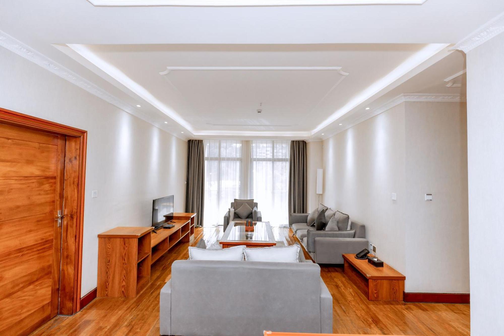 M Hotel Кигали Экстерьер фото