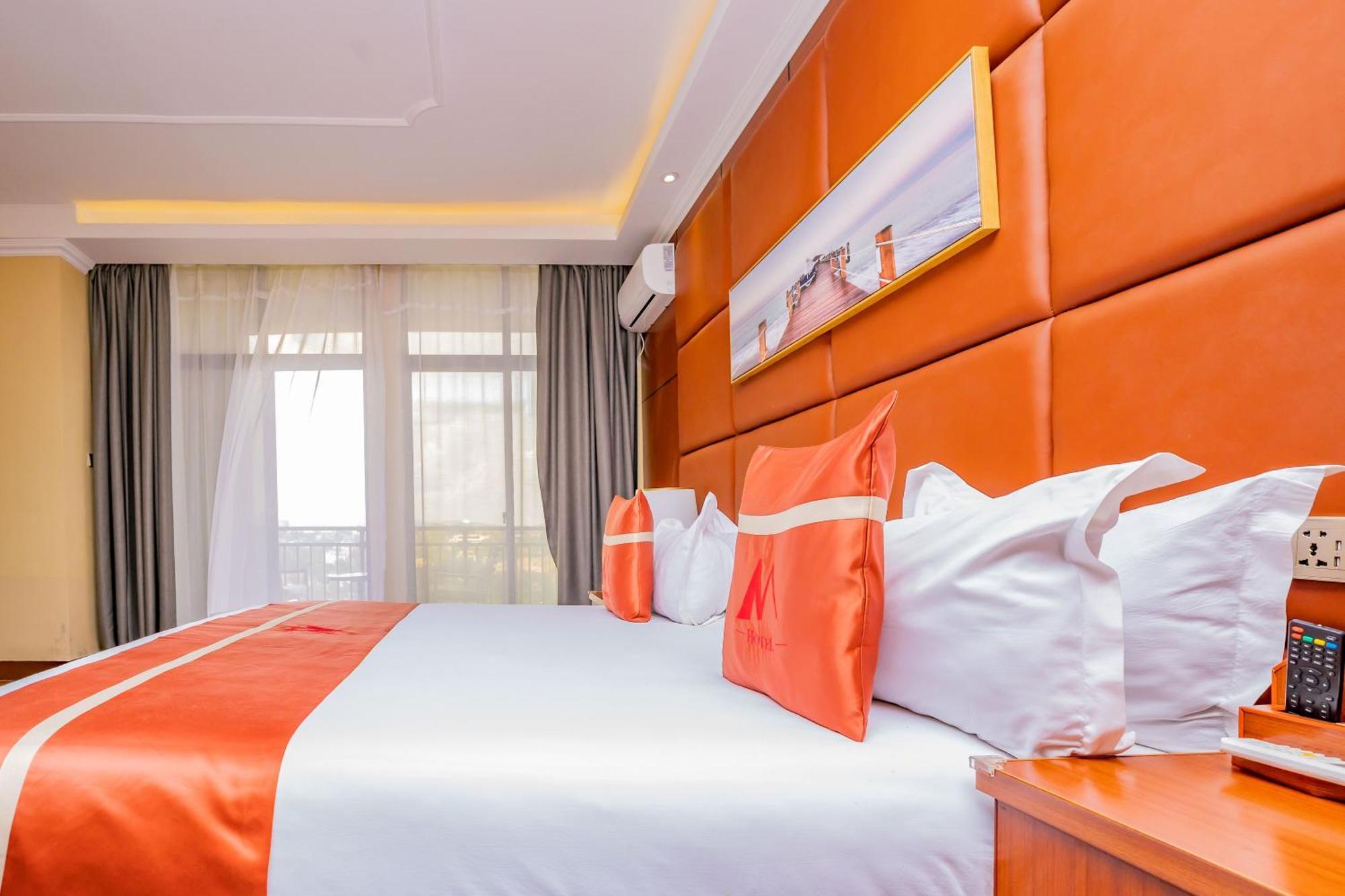 M Hotel Кигали Экстерьер фото