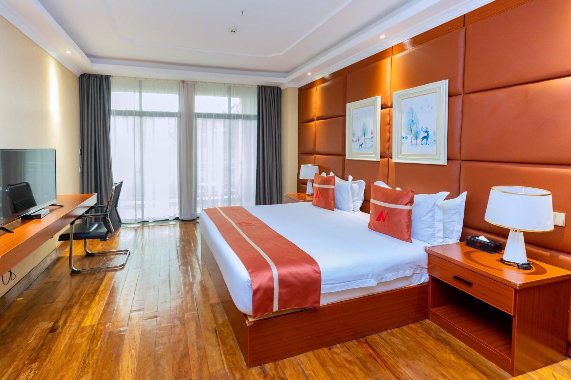 M Hotel Кигали Экстерьер фото